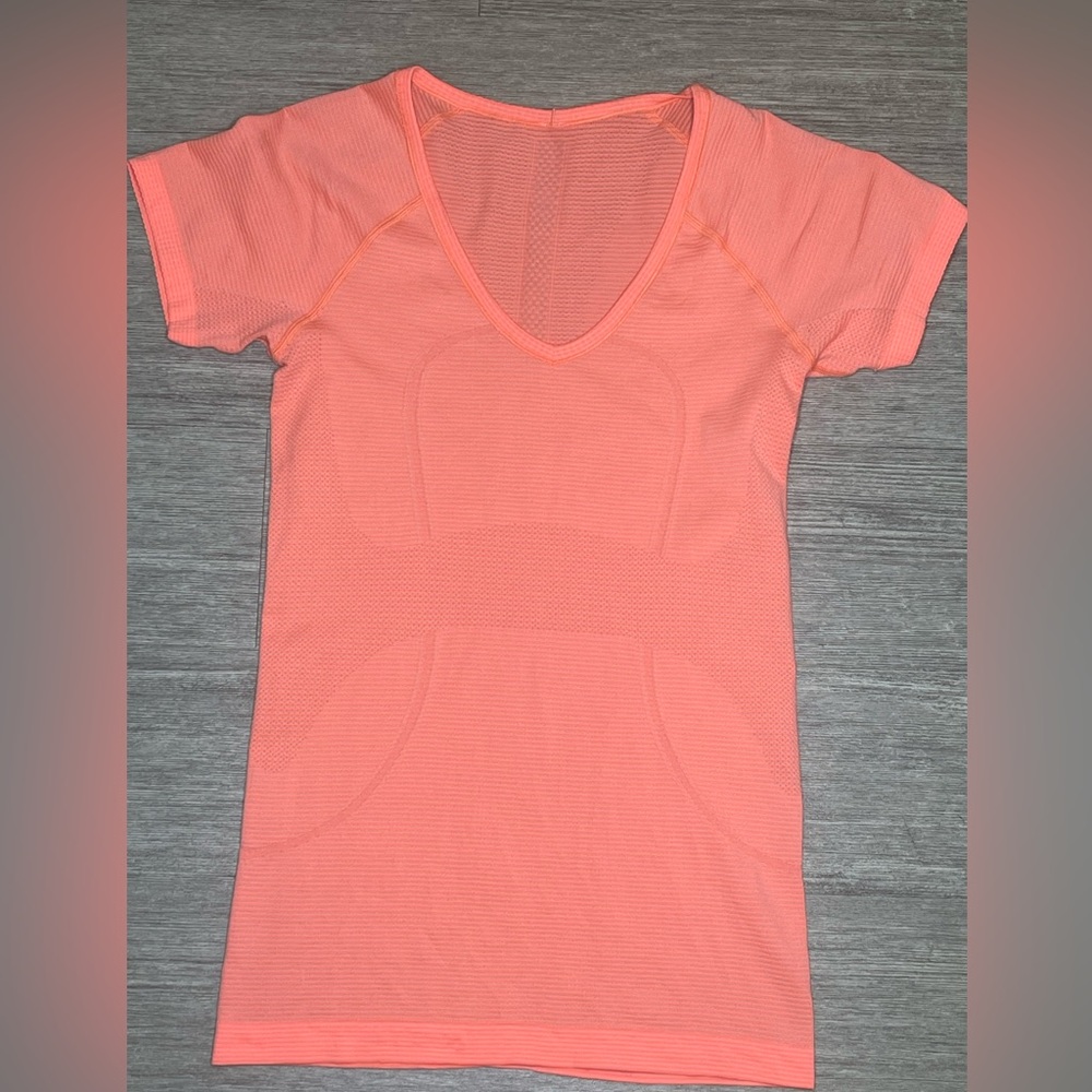 Lululemon Swiftly Tech Short Sleeve Shirt Orange- Size 6